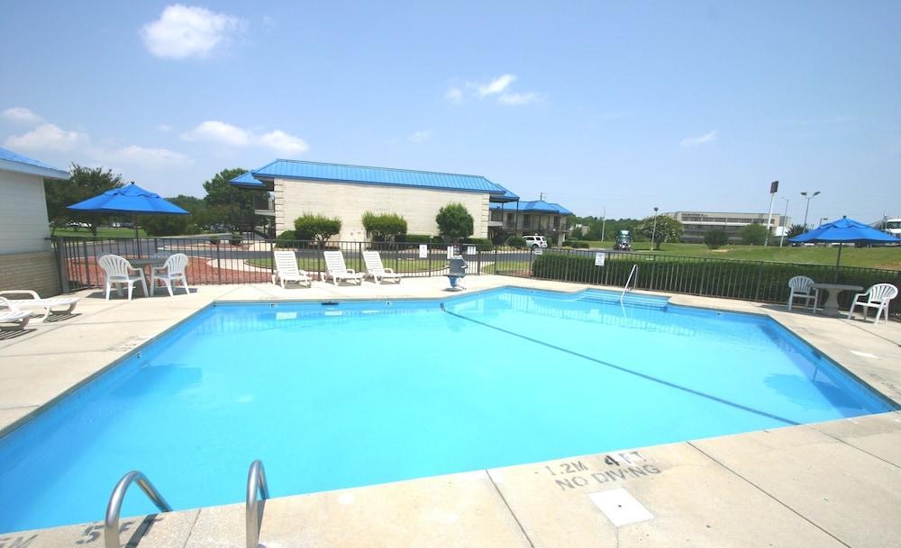 Econo Lodge Fayetteville Exterior photo