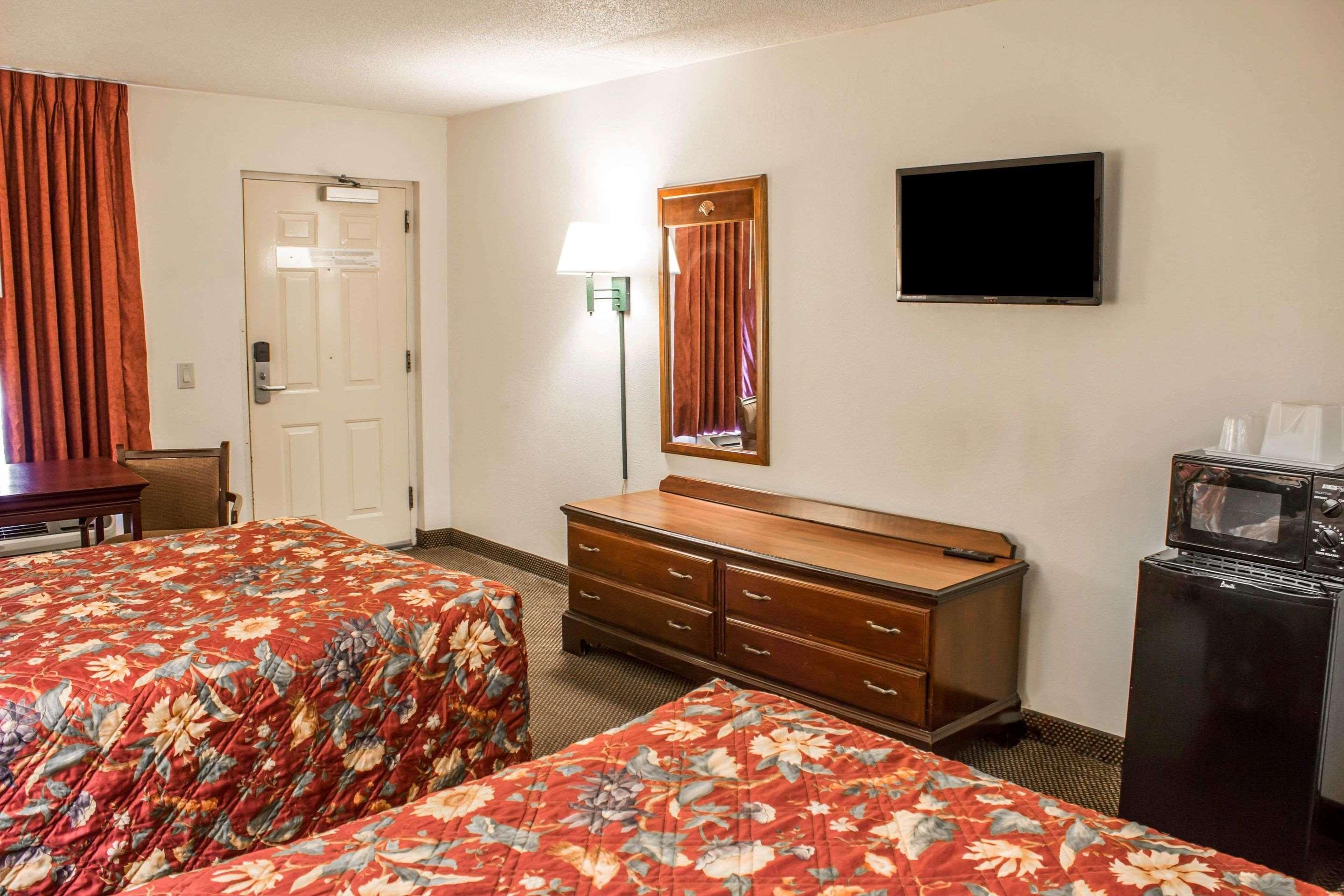 Econo Lodge Fayetteville Exterior photo